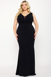 Symphony Dress - Mesh Detailed On Bust Pleated Plus Size Maxi Dress | Zezebe