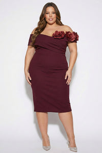 Plus Size Night Out Dress - Flower Corsage Side Detail Plus Size Midi Dress | Zezebe